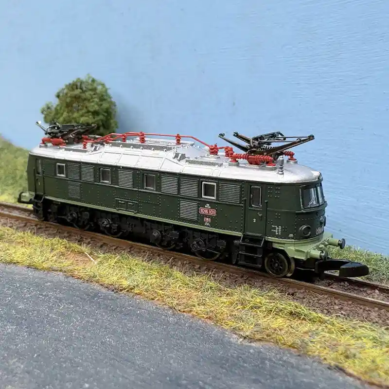 Bon Marché Locomotive électrique série 1018, ÖBB, Ep. III - MARKLIN 88089 - Z 1/220