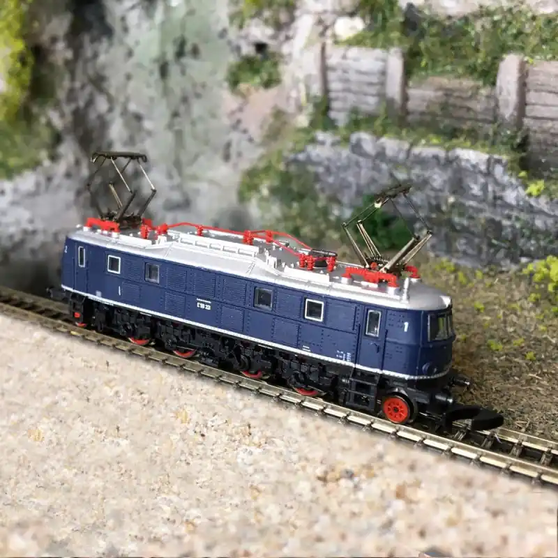 Locomotive électrique classe E 18 DB Ep III-Z 1/220-MARKLIN 88088 Achetez Aujourd'hui