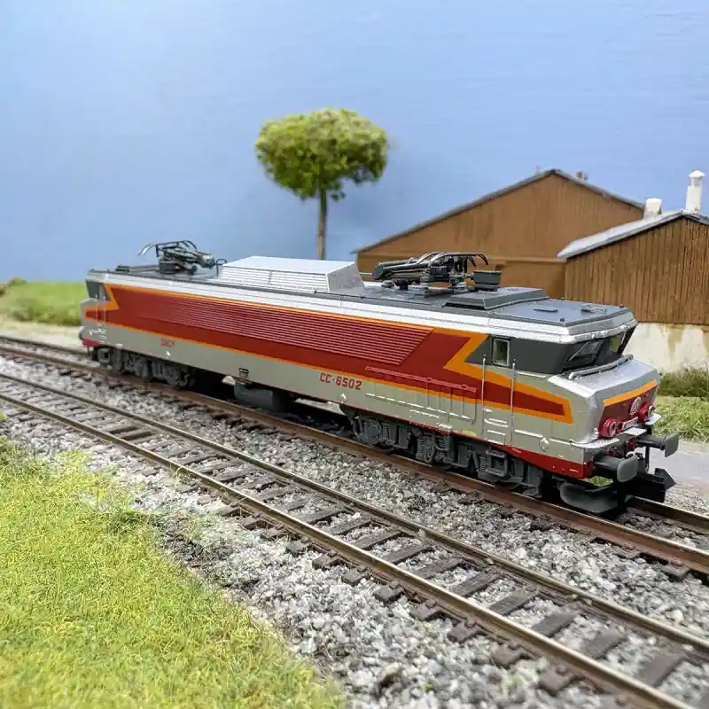Offre Exclusive Locomotive électrique CC 6502, "livrée d‘origine argent", SNCF, Ep. IV - ARNOLD HN2650S - N 1/160