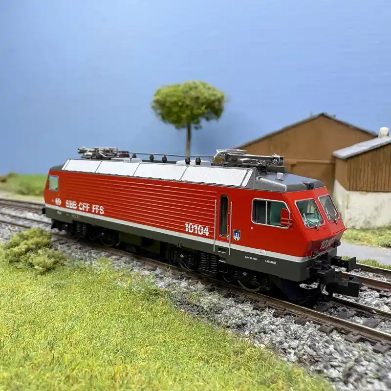 Locomotive électrique Re 4/4 IV, 10104, SBB, Ep. V et VI - HOBBYTRAIN H28405 - N 1/160 Commande En Gros