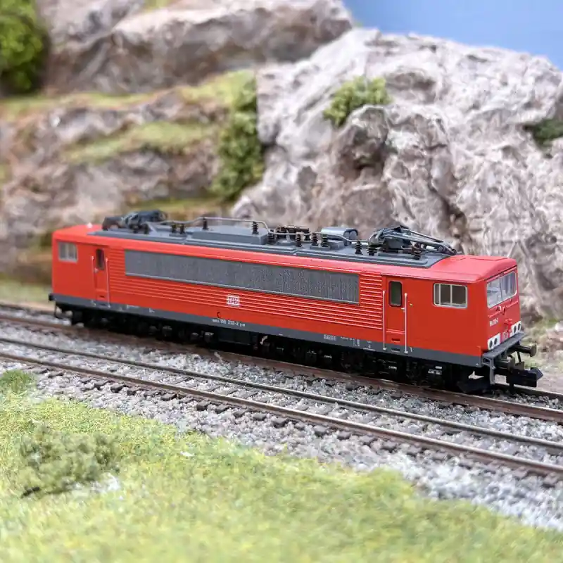 Prix Réduit Locomotive électrique 155 232-2, DB AG, Ep. VI, digital son - MINITRIX 16652 - N 1/160