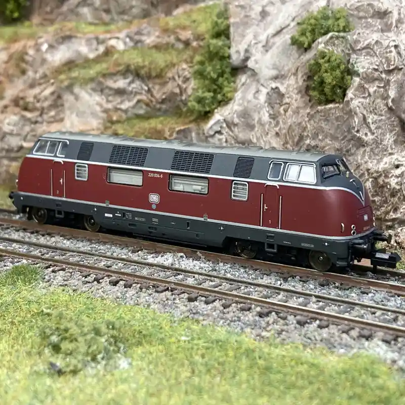 Locomotive diesel hydraulique V 220 004-6, DB, Ep IV, Digital son - MINITRIX 16226 - N 1/160 Pas Cher