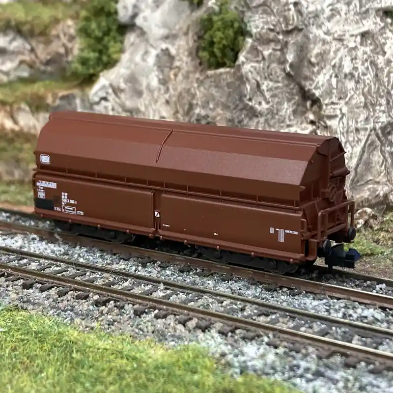 Achat Immédiat Wagon trémie Tal 963, à toit pivotant, DB, Ep IV - MINITRIX 18955 - N 1/160