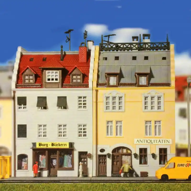 2 maisons de ville avec magasins-N-1/160-KIBRI 37163 Solde