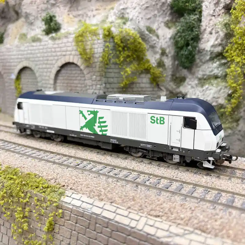 Locomotive diesel Herkules ER20 «9280 1223 004-3», Südthüringenbahn (STB), Ep. VI - PIKO 57991 - HO 1/87 Certifié