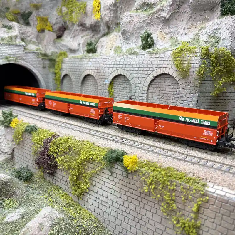 Top Vente Coffret de 3 wagons trémie type Fals à déchargement automatique, «Pol-Miedź Trans» PMT, Ep. VI - ROCO 6600218 - HO 1/87