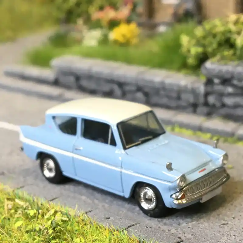 Ford Anglia, bleu, blanc, 1959 - BREKINA 19330 - HO 1/87 Offre Exclusive