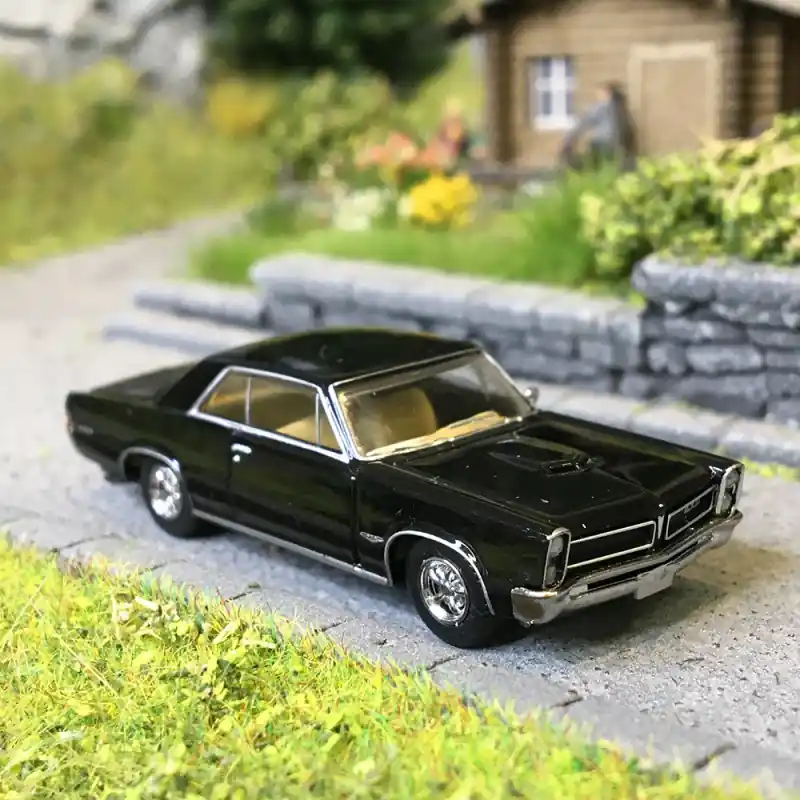 Prix Cassé Pontiac GTO, coupé, noir, 1965 - BREKINA 18100 - HO 1/87