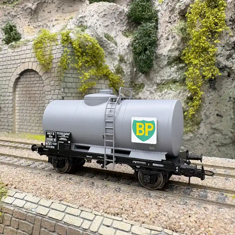 Wagon citerne pétrole « BP », SNCF, Ep. III - REE MODELES WB-875 - HO 1/87 Authentique