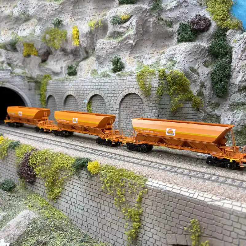 Coffret de 3 wagons trémies EX Type 1 « COLAS RAIL », CR, Ep. VI - REE MODELES WB-COLAS-1 - HO 1/87 Promotion