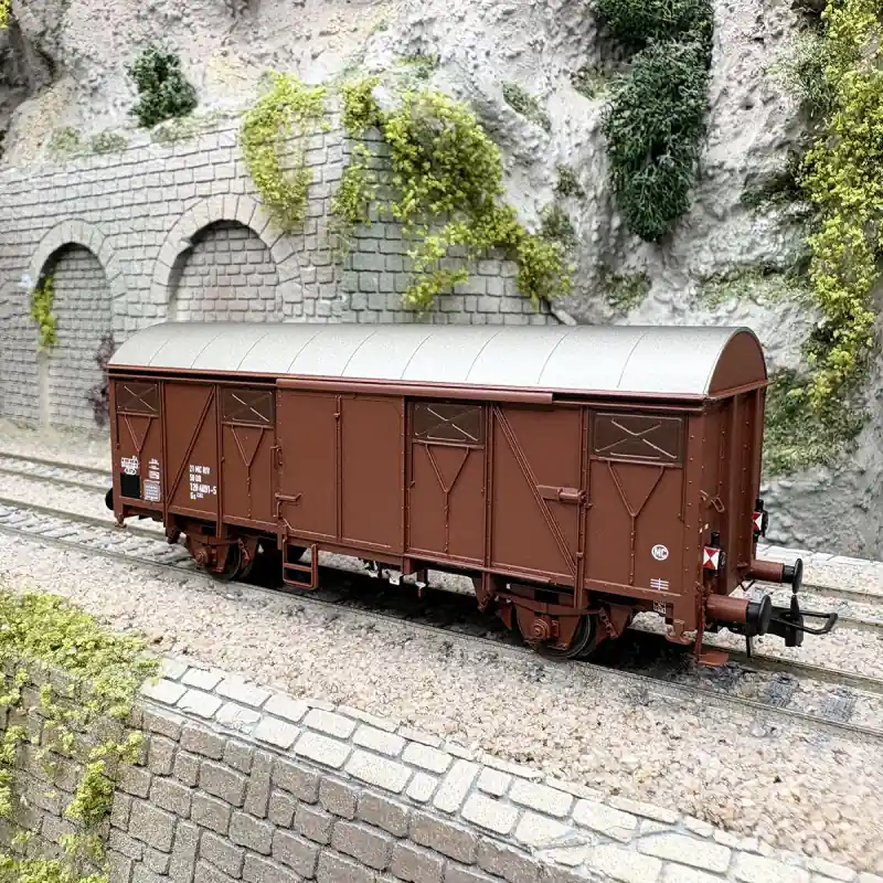 Wagon couvert de type J2, feux de fin de convoi, RENFE, Ep. III et IV - ELECTROTREN HE6097 - HO 1/87 Haute Qualité