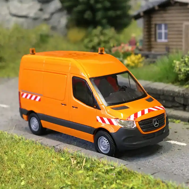 Pas Cher Mercedes Benz, Sprinter, empattement court et toit surélevé, orange - BUSCH 54008 - HO 1/87