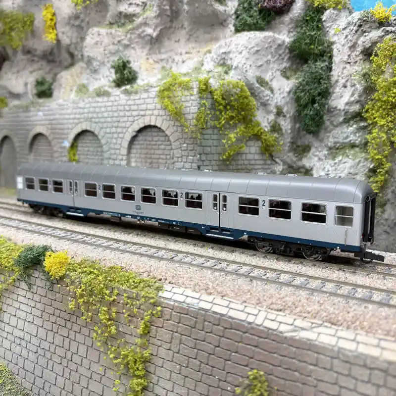 Voiture de banlieue type Bnb 719, 2CL, "Silberling", DB, Ep. IV - ROCO 6200166 - HO 1/87 Quantité Limitée