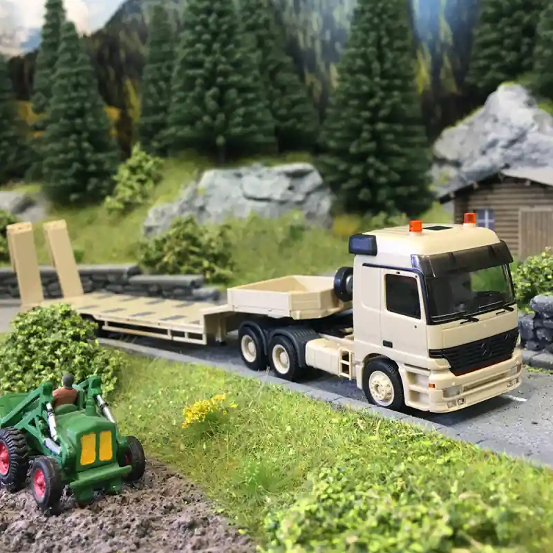 Vente Directe Mercedes Benz, Actros L MP1, semi-remorque surbaissée, armée Belge, beige sable - HERPA 747271 - HO 1/87