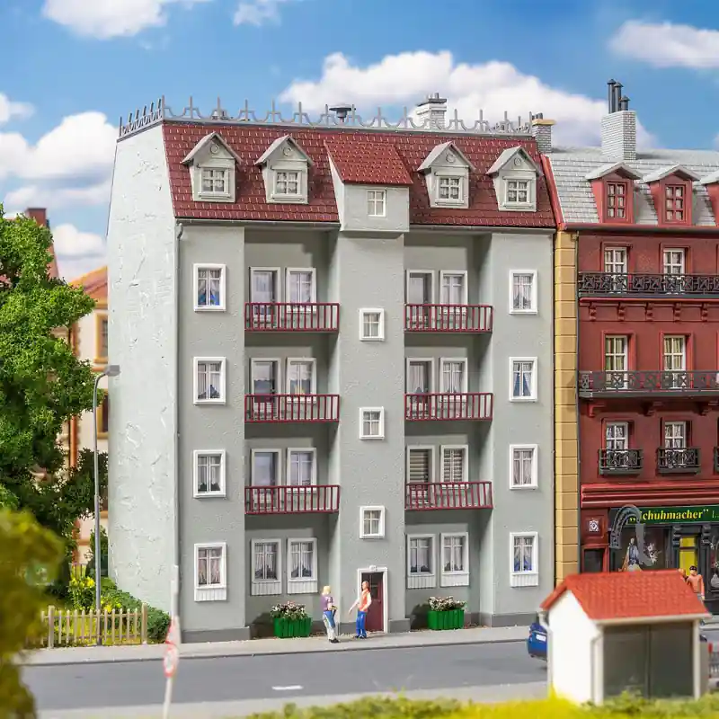 Maison d‘habitation Pritzwalk - Faller 130751 - HO 1/87 Produit De Marque