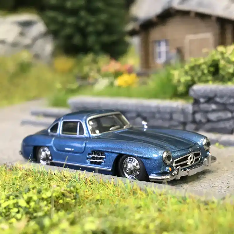Commander Vite Mercedes-Benz 300 SL, portes papillon, bleu clair - HERPA 430975-002 - HO 1/87