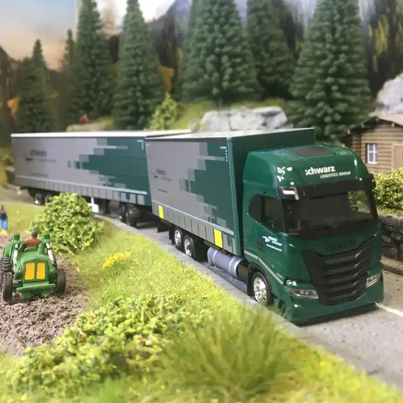 Meilleur Choix Camion semi-remorque, à rideaux coulissants, Iveco S-way, Spedition Schwartz - HERPA 319607 - HO 1/87