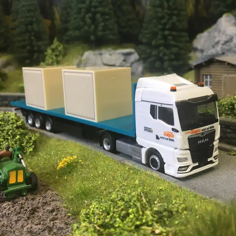 Petit Prix Camion semi-remorque à plateau, MAN TGX GM avec caisse de 3m, Circus Krone - HERPA 320252 - HO 1/87