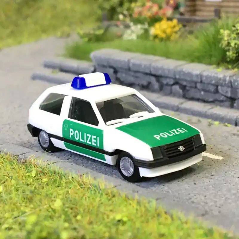 Promotion Opel Corsa A, 2 portes, police - HERPA 099011 - HO 1/87