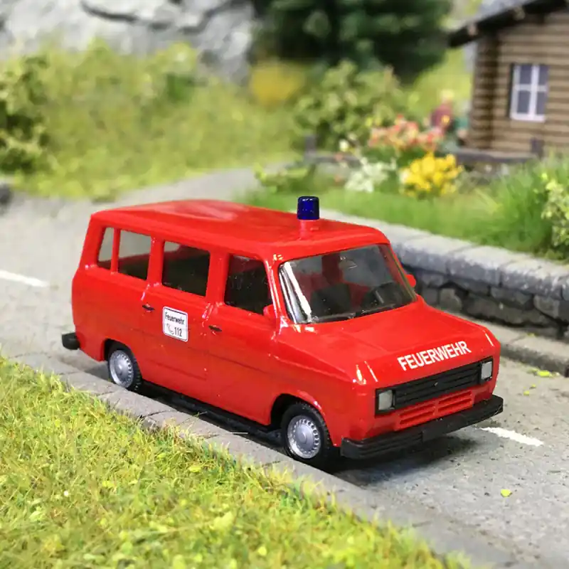 Achetez Aujourd'hui Ford transit, véhicule de transport personnel, Brigade des pompiers, basic - HERPA 097635 - HO 1/87