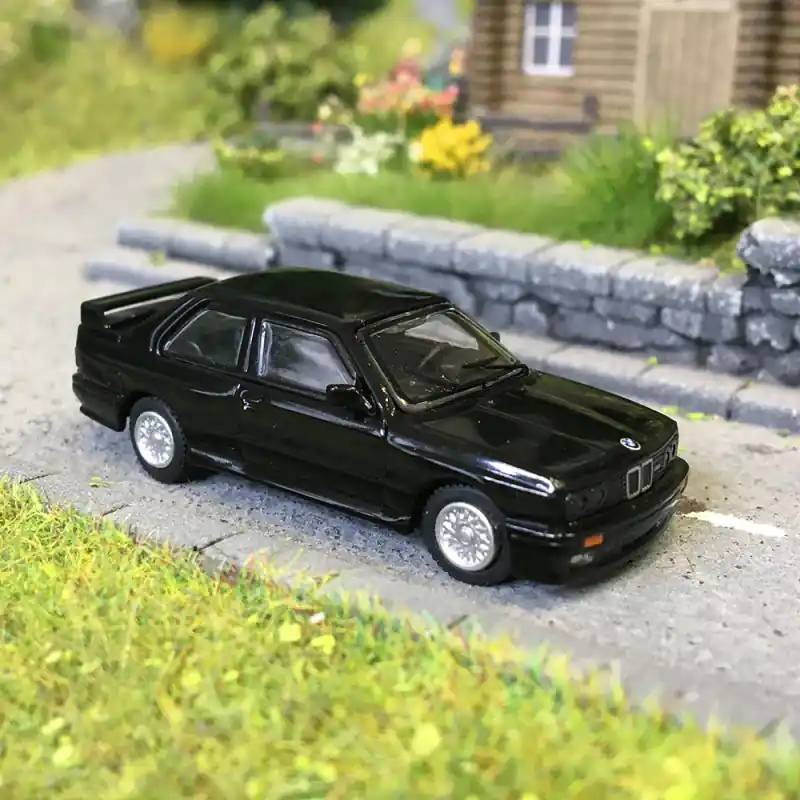 BMW M3 E30, noir, 1986 - Minichamps 870020220 - 1/87 Acheter En Ligne