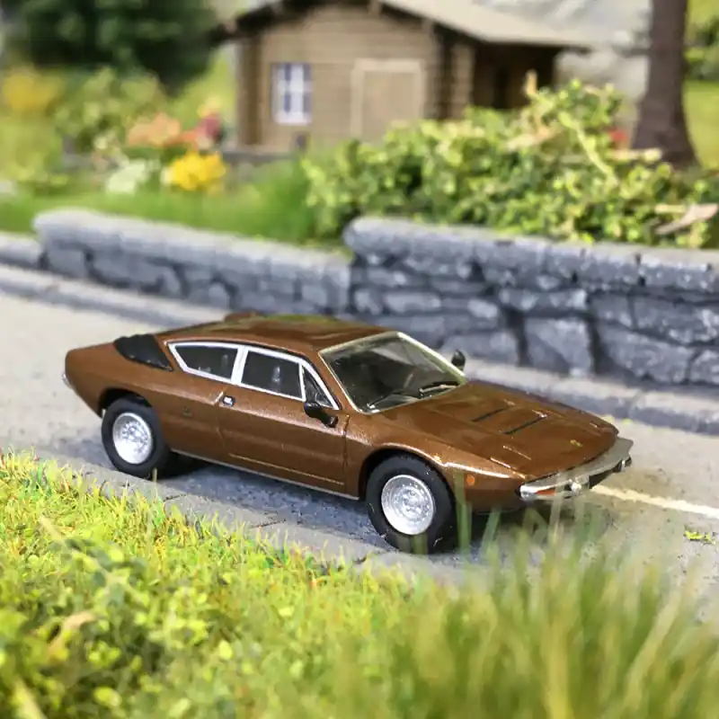 Lamborghini Urraco, marron métallisé, 1974 - Minichamps 870103322 - 1/87 Commander Maintenant