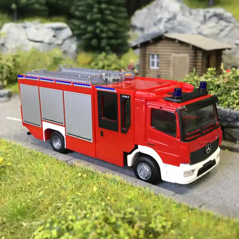 Mercedes-Benz Atego 13 Z-Cab, Pompiers - HERPA 098632 - HO 1/87 Promotion Saisonnière