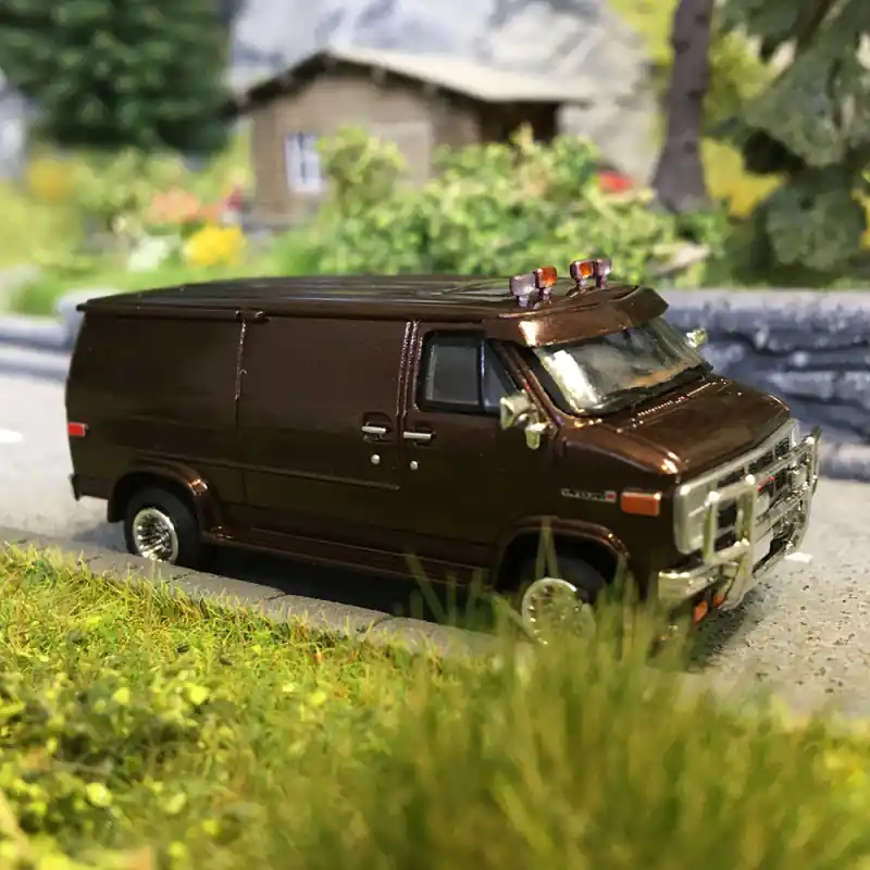 GMC Vandura, marron, 1983 - BREKINA 18252 - HO 1/87 Seulement Aujourd'hui