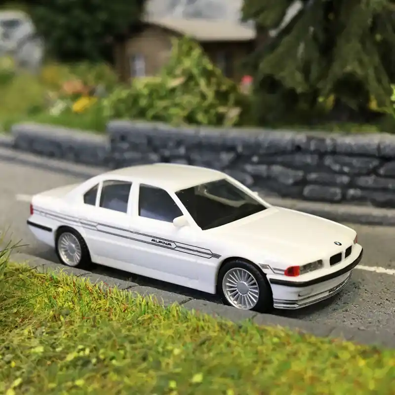 Expédié Aujourd'hui BMW Alpina B12 5.7 (E38), blanche - HERPA 421201 - HO 1/87