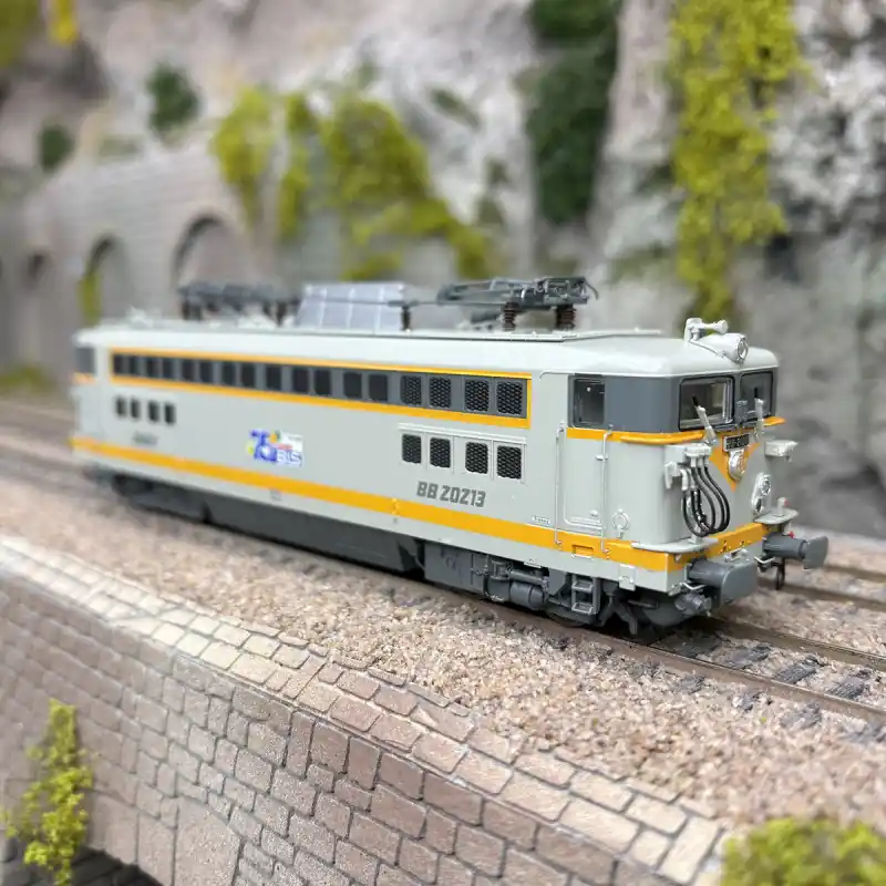 Nouveauté Locomotive électrique BB 20213, 75 ans du BLS, Sncf, Ep. IV digital son - R37 41089DS - HO 1/87