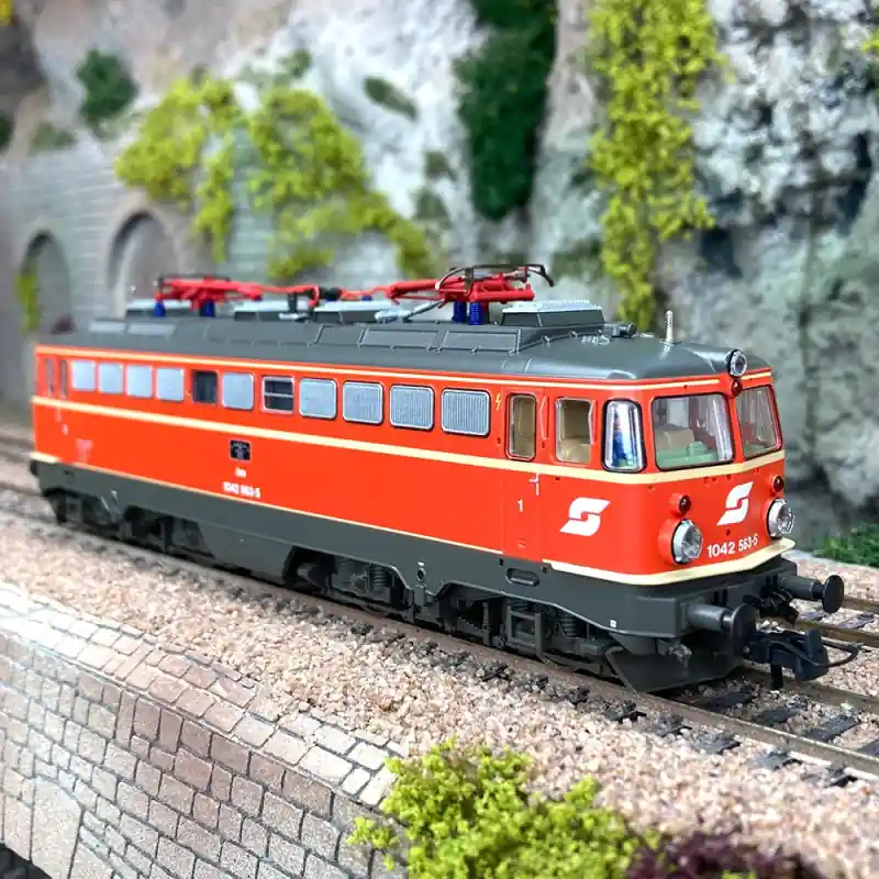 Locomotive électrique 10472 563-5 OBB, Ep IV et V digital son - ROCO 73609 - HO 1/87 Prix Réduit