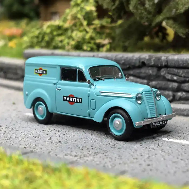 Renault Juvaquatre Fourgon tôlé "Martini", Bleu Ciel - REE CB-172 - HO 1/87 Jusqu'à Épuisement Des Stocks