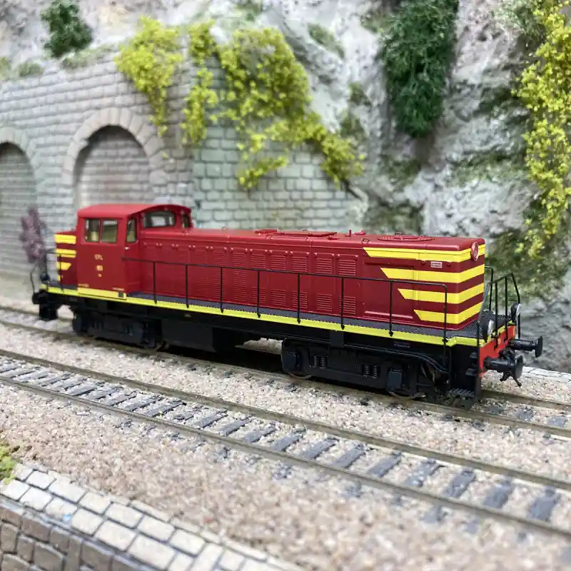 Expédition Rapide Locomotive diesel 851, livrée d‘origine, CFL, Ep III digital son - REE JM-011S - HO 1/87