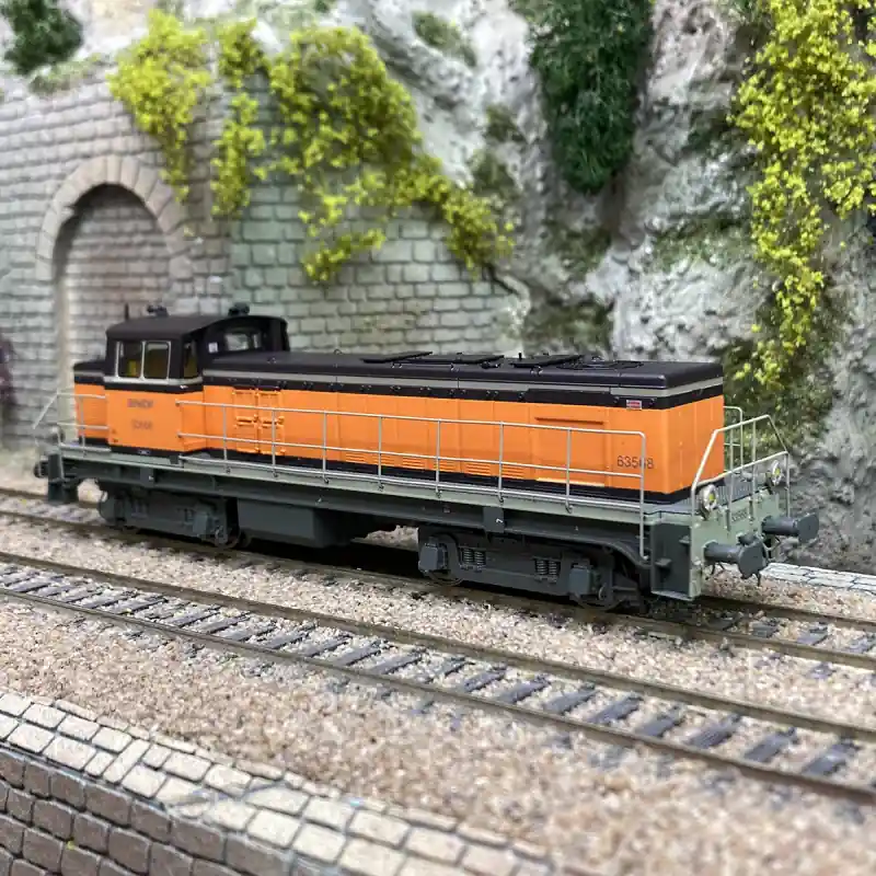Livraison Express Locomotive diesel BB 63568, Arzens, SNCF, Ep V - REE JM-010 - HO 1/87