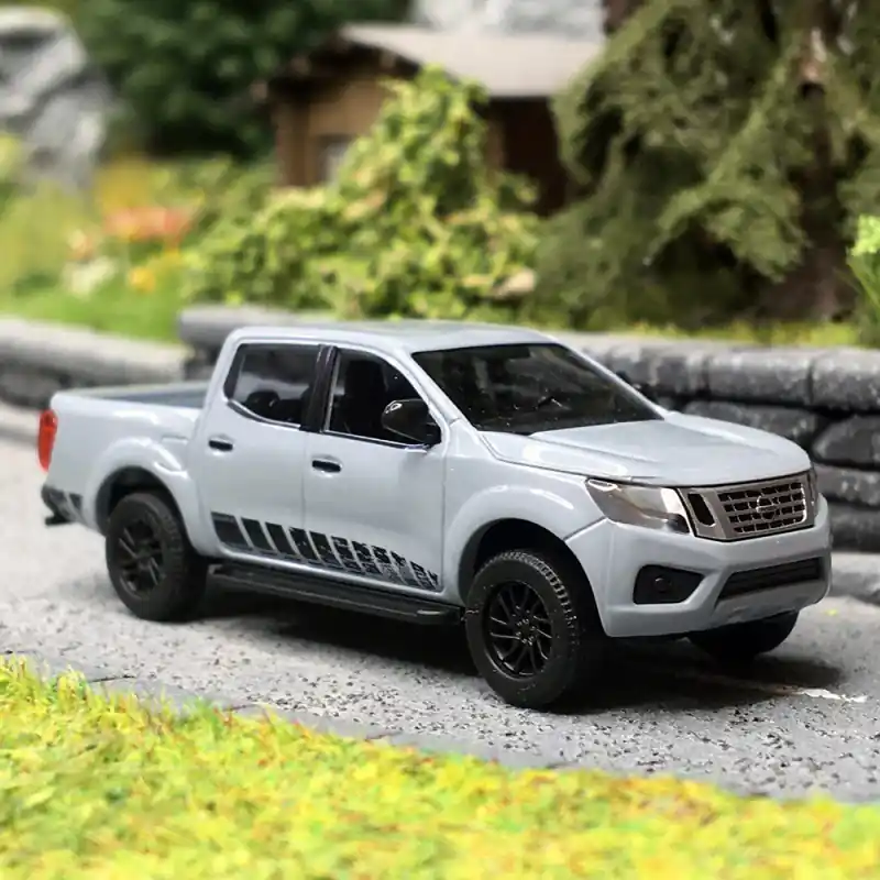 Nissan Navara N-Guard, Gris - BUSCH 53711 - 1/87 Dernier Modèle