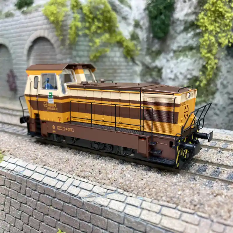 Achat Immédiat Locotracteur diesel de manœuvre 309 018-0, Renfe, Ep IV - ELECTROTREN HE2013 - HO 1/87