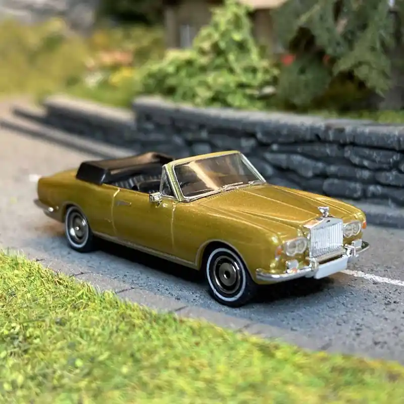 Bon Marché Rolls Royce Corniche cabriolet, or métallisé - PCX 870514 - HO 1/87