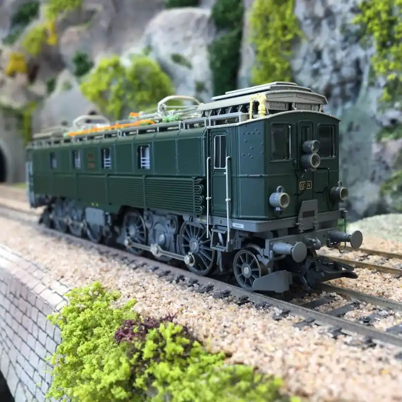 Locomotive Be 4/6 12306 CFF Ep III digital son 3R-HO 1/87-MARKLIN 39511 Solde