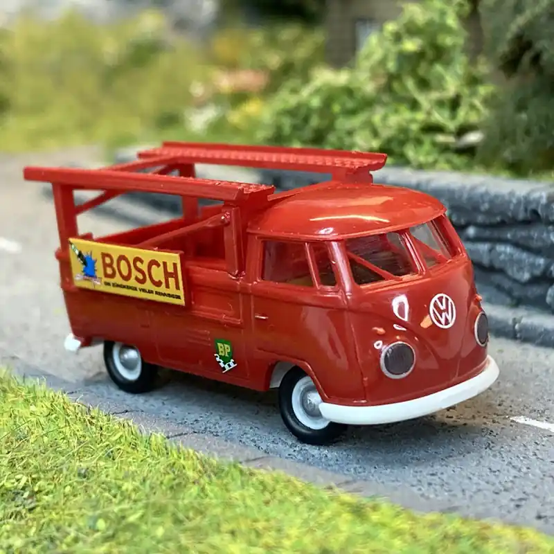 Super Prix Volkswagen T1b combi, Renntransporter "Bosch", rouge - Brekina 32866- 1/87