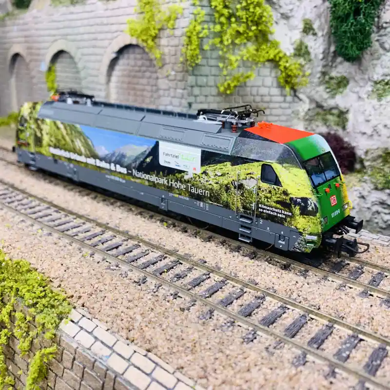 Commander Vite Locomotive électrique série 101, DB, Ep VI, digital son - ROCO 7510021 - HO 1/87