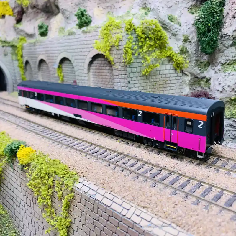 Seulement Aujourd'hui Voiture voyageurs FYRA ICRM 2e classe, NS, Ep VI - LSMODELS 44057-2 - HO 1/87