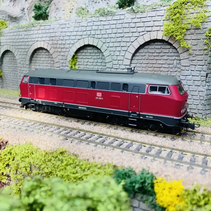 Locomotive diesel 218 290-5, DB, Ep V, 3R Digita son - ROCO 78772 - HO 1/87 Prix Réduit