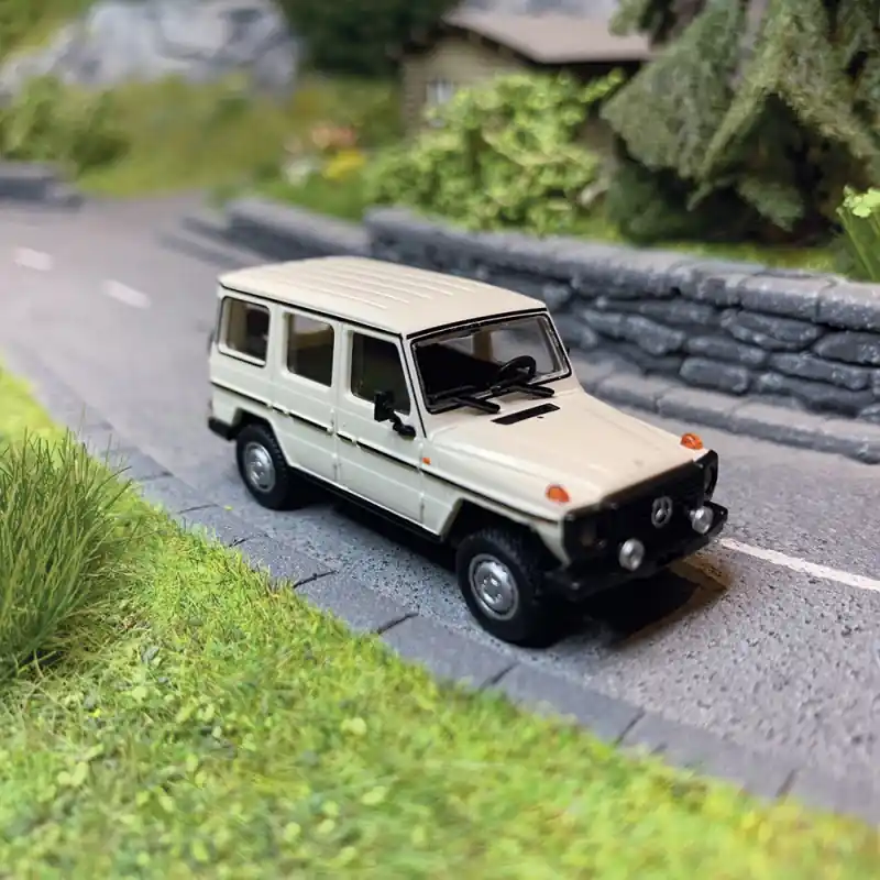 Quantité Limitée Mercedes 230G, 1980, Blanc - MINICHAMPS 870 038000 - 1/87