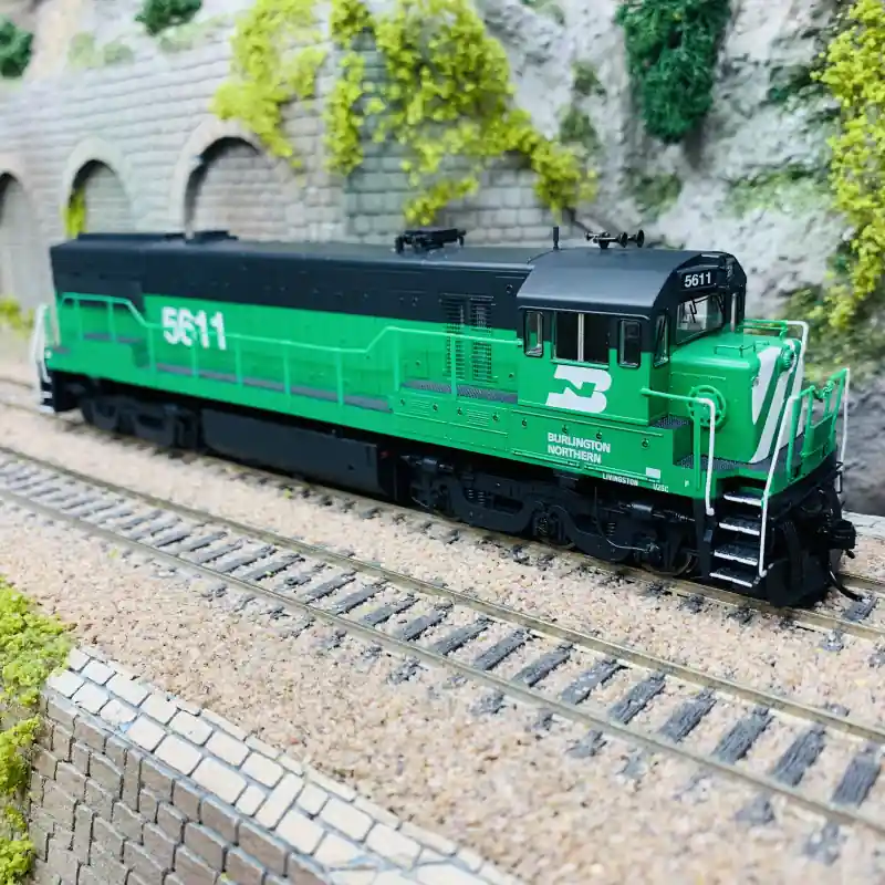 Locomotive diesel U25C 5611, Burlington Northern, Ep III - RIVAROSSI HR2887 - HO 1/87 Offre Limitée