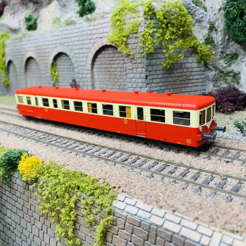 Remorque unifiée XR ABD 7377 GRENOBLE, SNCF, 3R, Ep III-IV - REE VB-445AC - HO 1/87 Bon Marché