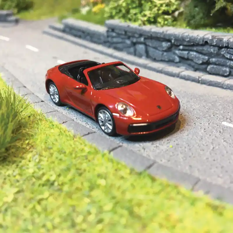 Porsche 992 Carrera 4S Cabriolet Rouge, 2019 - MINICHAMPS 870 068332 - HO 1/87 Livraison Express