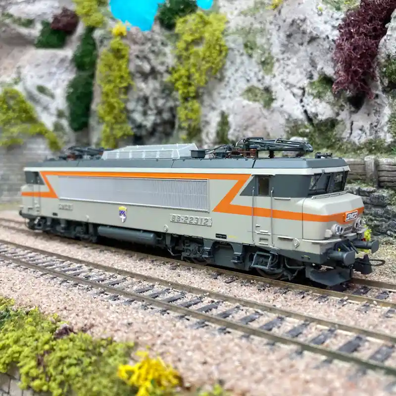 Locomotive BB 22312, Marseille, blason, Sncf, Ep IV digital 3R AC - Lsmodels 11559 - HO 1/87 Achetez Aujourd'hui
