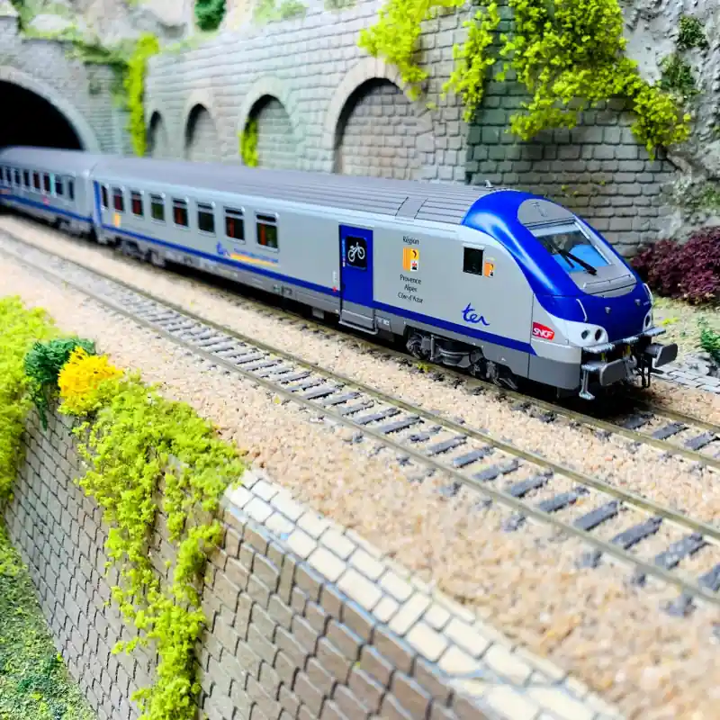 Rame de 3 voitures livrée TER PACA, SNCF, EP VI - LSMODELS 41234DC - HO 1/87 Pas Cher