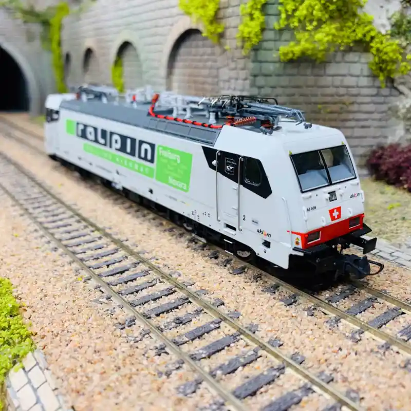 Réduction Locomotive électrique 186 908-6, SBB, Digital son, Ep VI - ROCO 70652 - HO 1/87