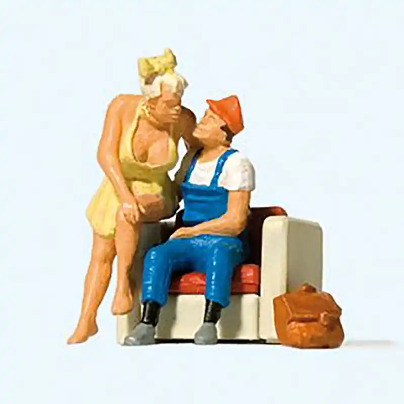Satisfait Ou Remboursé Couple à la maison - PREISER 28182 - HO 1/87